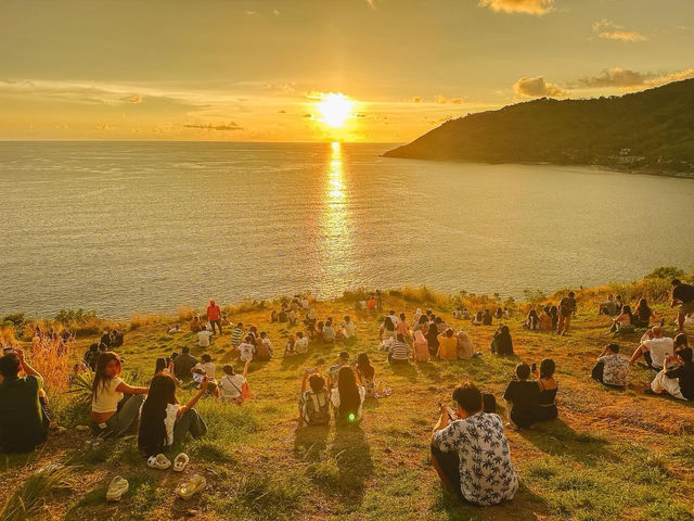 วิวพระอาทิตย์ตกมุมนี้… สวยโรแสนติกสุดในภูเก็ต