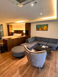 “Bella Vista Waterfront Resort: A Seaside Sanctuary with Panoramic Views in Kuah”