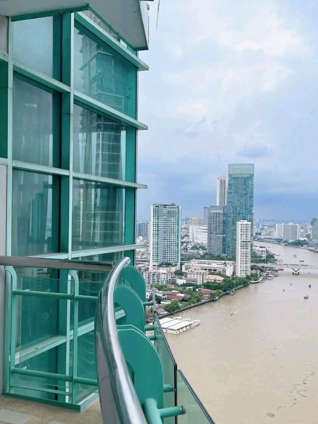 🌅 Chatrium Riverside Bangkok – Scenic Stays with a Splash of Luxury