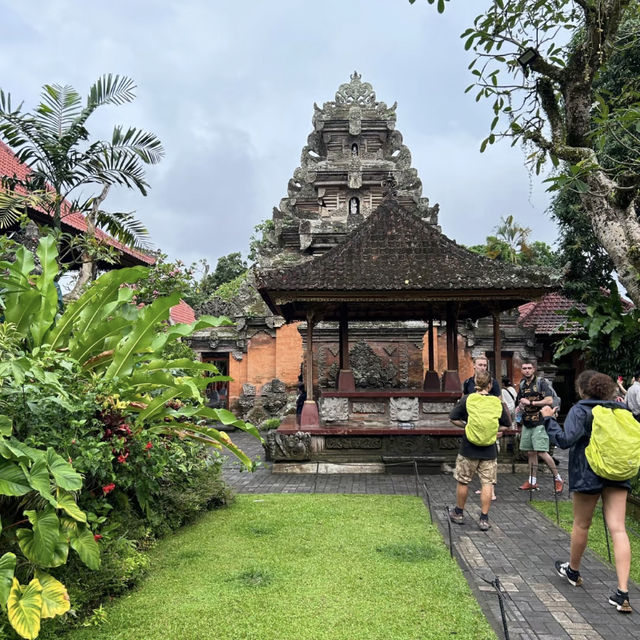 🕌 Ubud Palace – Small in Size, Rich in History