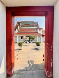 Rare 37‑Spires Temple with No Entry Fee  at Wat Ratchanatdaram
