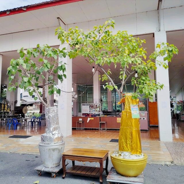 พระพุทธรูปปางเพศบรรพชิต ท้าวเวสสุวรรณ องค์พญานาค