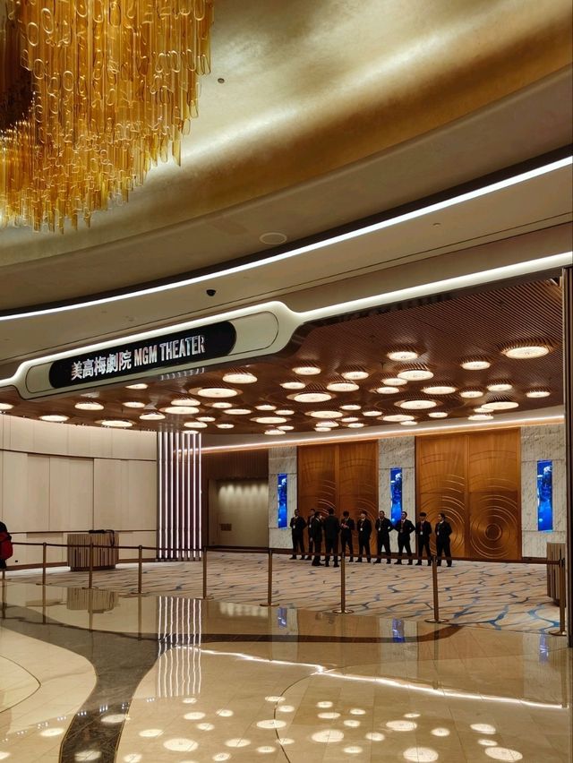 穿越古今，藝謀再創高峰：澳門2049，一場震撼心靈的非遺科技鉅獻！