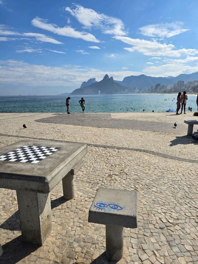 해외여행 리우 데 자네이로 해변이 휜히 보이는 Pedra do Arpoador