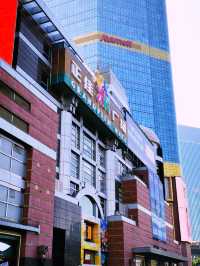 🌟Grandview Mall, Guangzhou: A City Landmark Where Shopping Meets Culture & Fun🎡🛍️🍜