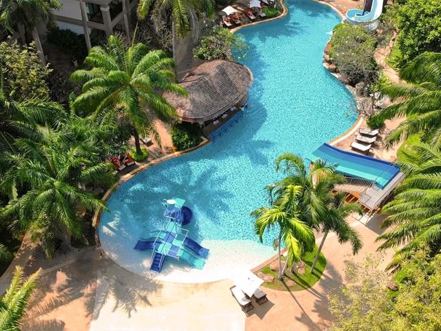 Ravindra Beach Resort and Spa, Najomtien