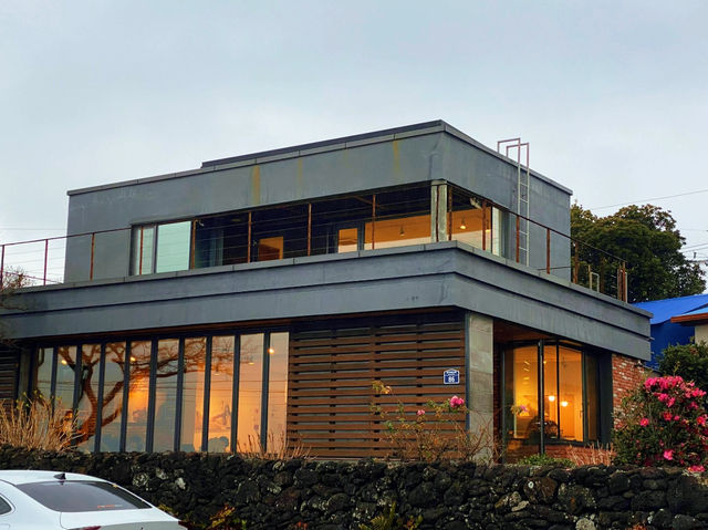 Seogwipo, Jeju Island: Soseokkak — A Serene Escape for Nature Lovers! 🌿🛶☕
