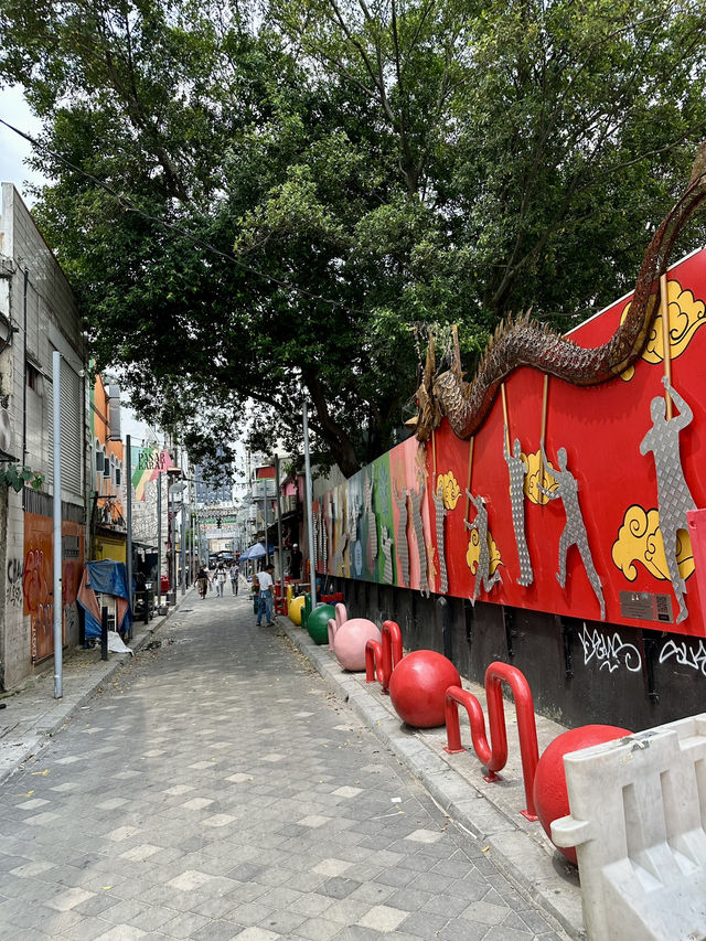 Memory Lane in Motion: A Morning at Pasar Karat, KL