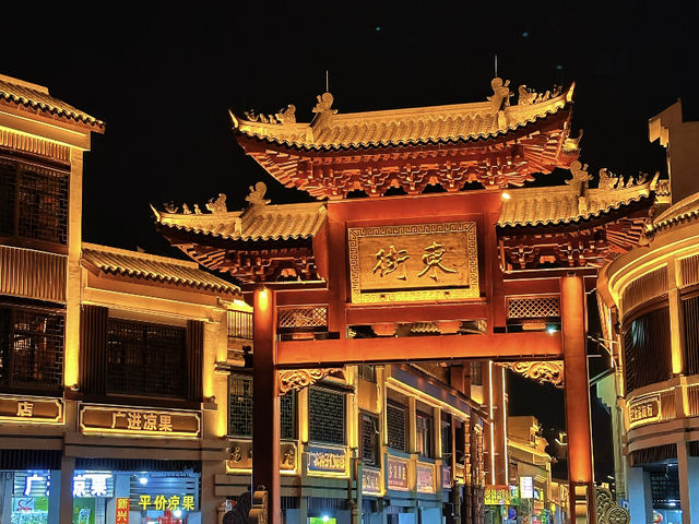 Yunfu: My Relaxing Retro Temple Street Getaway Near Shenzhen! 🏮🚶‍♀️