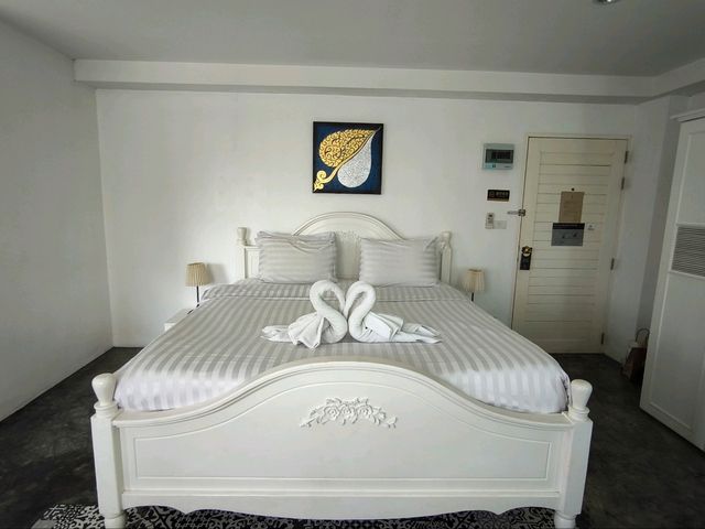 ห้องดีลักซ์ วิวภูเขา โรงแรมนิทรา ลานนา เชียงใหม่