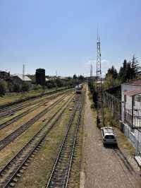 【Batumi → Kutaisi 鉄道旅｜“黒海沿岸から内陸へ、ゆったり列車で彩る旅情”】