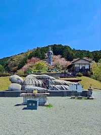 เยือนวัดซึโบซากะ สัมผัสพลังศรัทธา