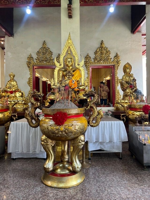 วัดกระทุ่ม อ่อนนุช