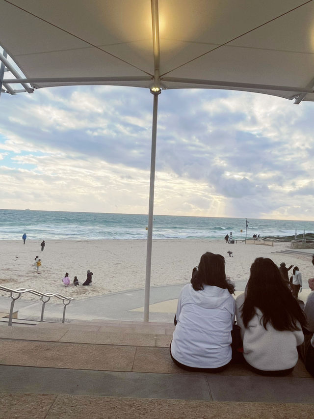 Scarborough Beach Sunset Vibes 🌅🎶🍔