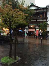 【小田原で雨宿り　面白い薬局兼和菓子カフェ】