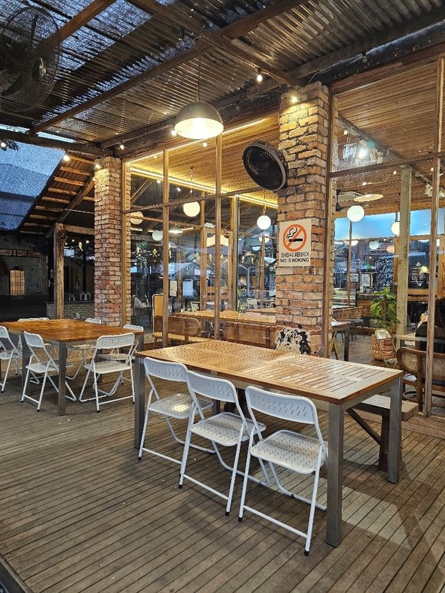 Rustic Comfort at Rumah Kacha, Hin Bus Depot