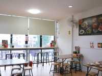 นิยมเส้น ก๋วยเตี๋ยวไก่ตุ๋น & ขนมจีนน้ำยาปักษ์ใต้ ม