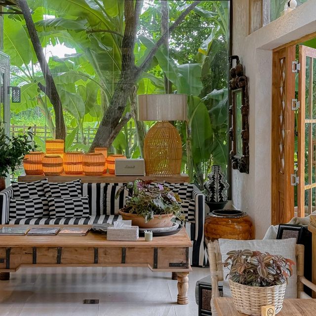 คาเฟ่บรรยากาศร่มรื่นในย่านสันกำแพง เชียงใหม่