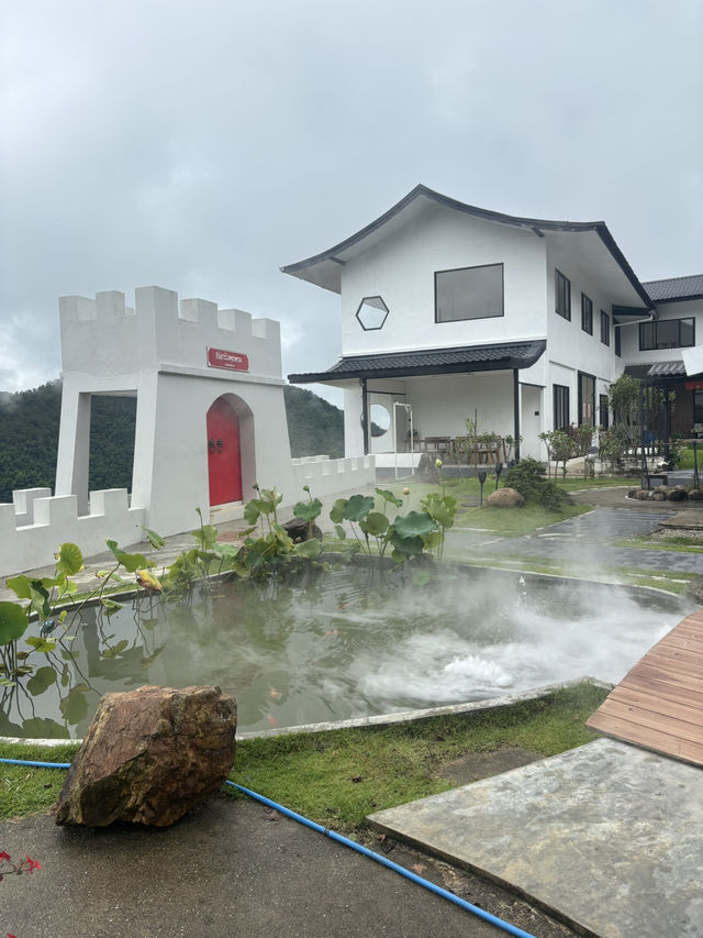 清萊美斯落山上美麗的咖啡店