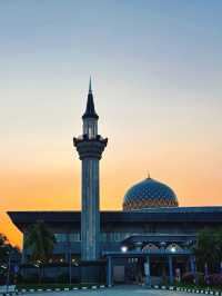 A Moment of Peace Before Takeoff – Sultan Abdul Samad KLIA Mosque ✈️  