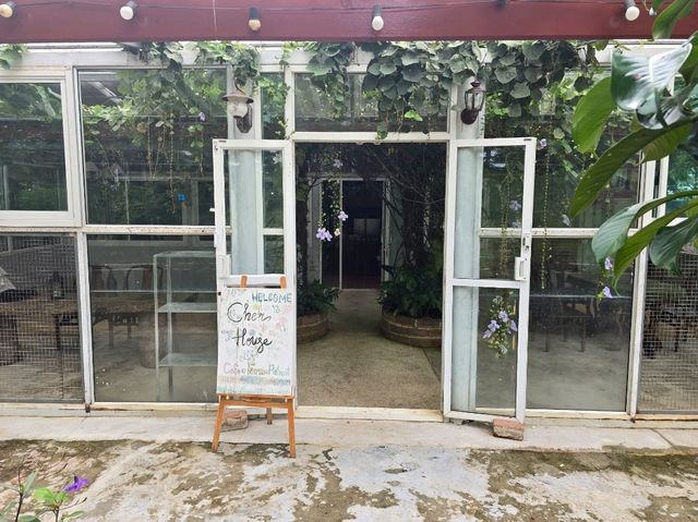 Cherhouse Café farm & more