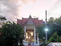 Visit the Majestic Reclining Buddha at Wat Hat Yai Nai