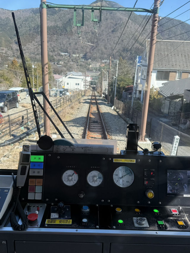 📖 Hakone Honbako – A Book Lover’s Onsen Retreat in the Mountains