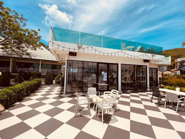 Indigo Cafe คาเฟ่เกาะล้าน 