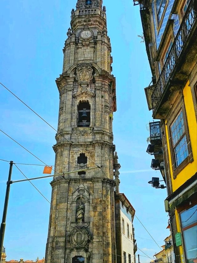⛪ Clérigos Church & Tower: Touch the Sky in Porto 