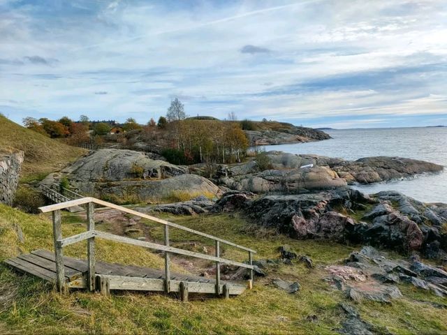 Chilling Out at Suomenlinna Kauppatori