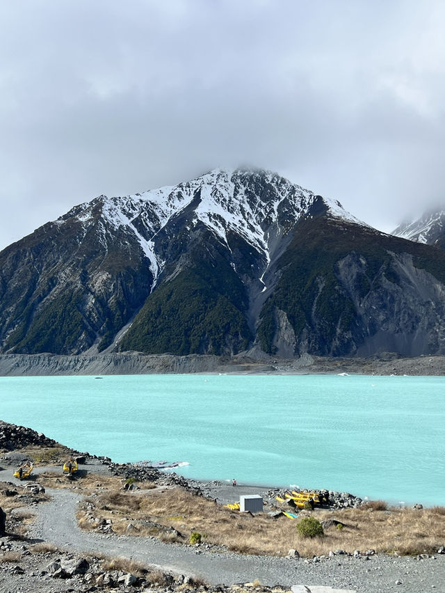 《冰河盡頭的靜謐藍：Tasman Glacier Track》 ❄️🏞