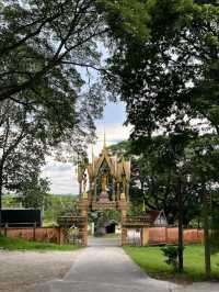 วัดเขาไม้แดง