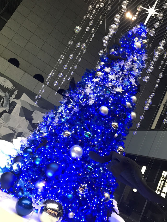 🌲2020年 東京丸の内クリスマスツリー と2025年に乞うご期待❣️