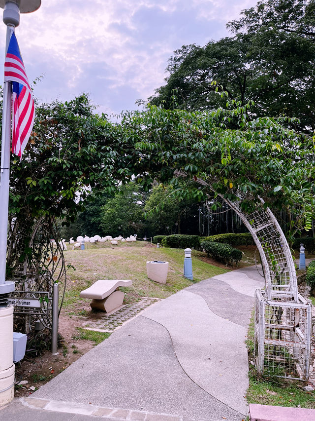 Explore the Beauty of Putra Perdana Park Explore the Beauty of Putra Perdana Park
