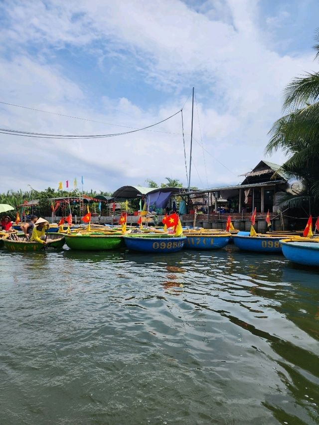 【ホイアン🇻🇳ベトナム】ココナッツボートで川下り🥥