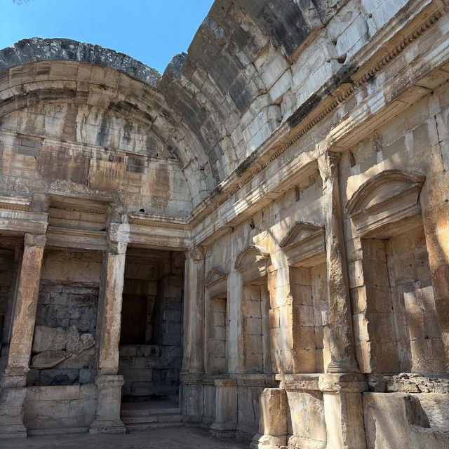 Exploring the Temple of Diane
