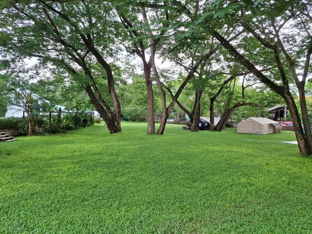 ชวนมากางเตนท์ Villa La Flora แก่งกระจาน ชวนมากางเตนท์ Villa La Flora แก่งกระจาน