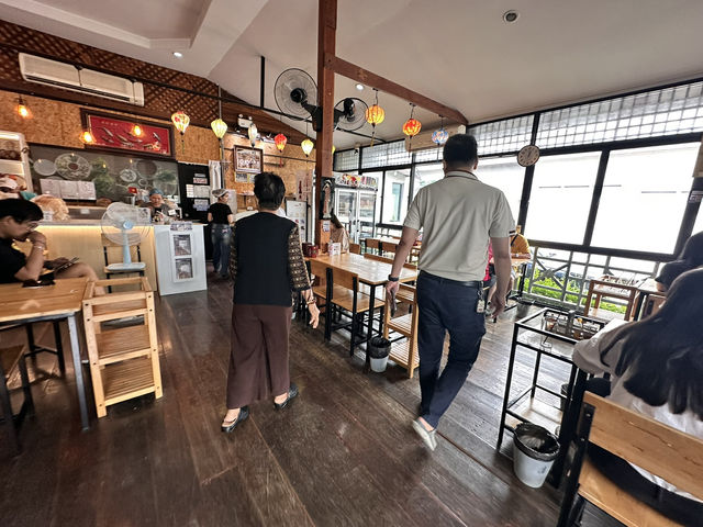 ร้านบ้านเวียดนาม คลอง 4