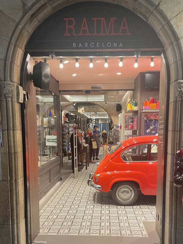 バルセロナの老舗で文房具ショッピング🛍️ バルセロナの老舗で文房具ショッピング🛍️