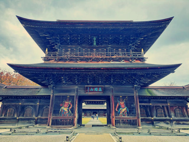 Zen & Symmetry: My Solo Visit to Zuiryūji, Takaoka