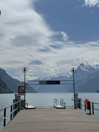 Brunnen – a small town by the lake 🇨🇭🌊🩵