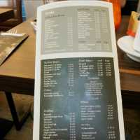 🇳🇱 Classic Dutch Cuisine with Canal Views