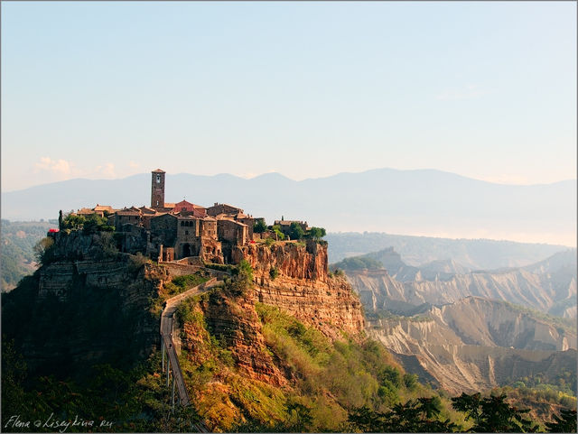 Рассвет над Civita di Bagnoregio: город, стоящий на краю