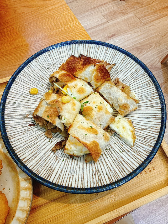 桃園｜假日吵雜的早餐店