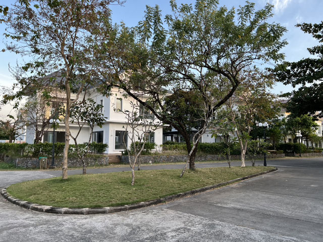 🇻🇳Sunset Sanato Resort & Villas｜住進長灘上的「日落社區」：從園區慢步調到私人沙灘的黃金一小時🌅⛱️