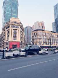 🚀🤖白天的東方明珠太科幻!粉紅色球體+藍天,這才是魔都顏值天花板!🤖🚀