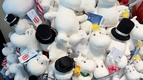 สาวก Moomin ห้ามพลาด! 🩵 Moomin Flagship Store ที่สนามบิน Helsinki 🇫🇮 — traveler post in วานตา