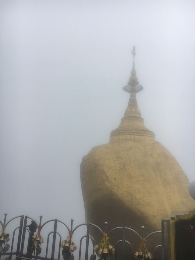 🇲🇲Myanmar: The Golden Rock🪨