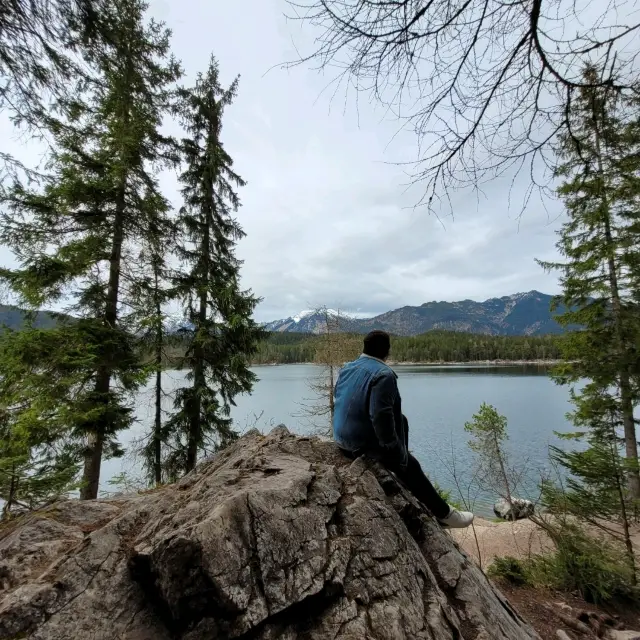 Wonderful hike around Eibsee lake!