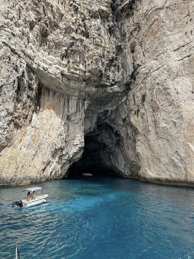 Friends in Paxos 🇬🇷